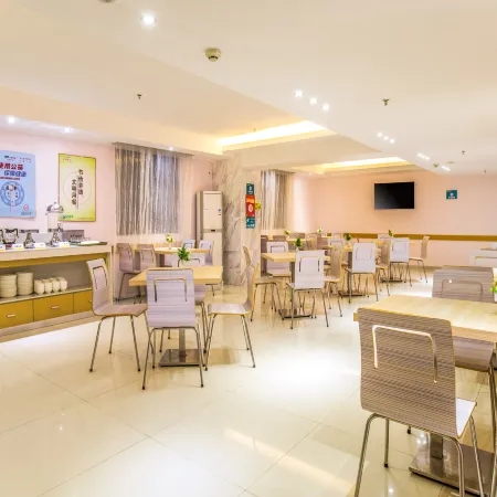 City Comfort Inn Hotel (Zhaoqing Seven Star Cave Scenic Area Xinghu Archway)