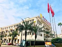 Carrianna Hotel Hotels near BGM Food Banchō Plaza