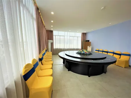 Qinzhou Minggui Living Center (Second People's Hospital Store) Отели в г. Циньчжоу