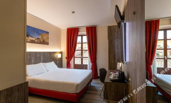 Hotel Urbani