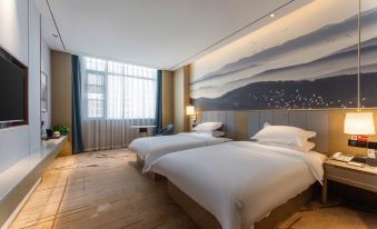 New Beacon shangju Hotel (Wuhan Yangtze New District Government Affairs Center Gaoche Subway Station)