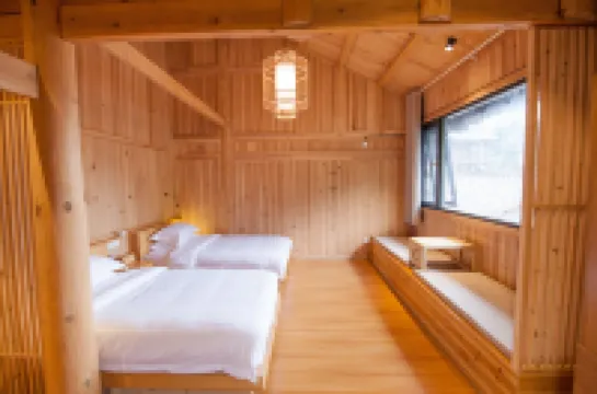 Huanggang Hecang Granary Inn