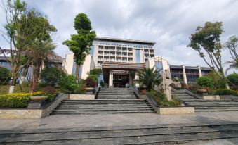 Luzun International Hotel (Training Center)