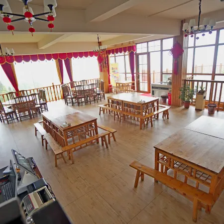 Xupu Star Cloud House Homestay