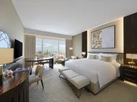 Sofitel Dubai the Obelisk - balcony