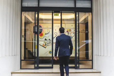 Hotel Eiffel Blomet Отели рядом с достопримечательностью «Парижская обсерватория»