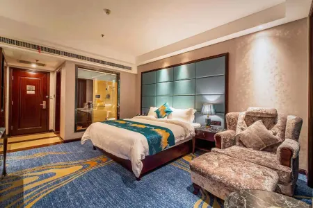 Huaihua Hou Xi Time Hotel Отели рядом с достопримечательностью «Juleyuan Large-scale Recreation Ground (East Gate)»