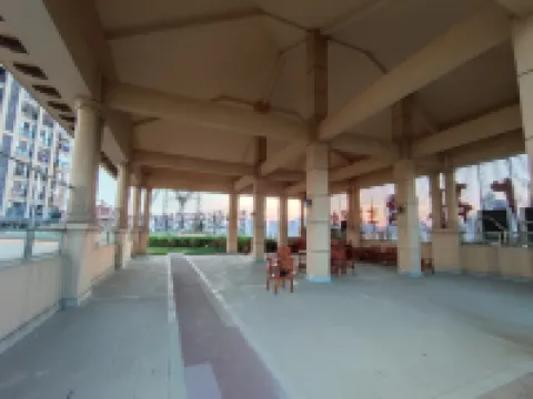 New World Resort Apartments