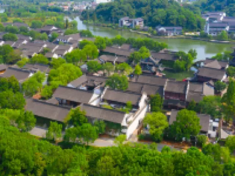 紹興九間樓賞祊名宿(鑒湖柯巖風景區店) 鄰近鑒湖的酒店