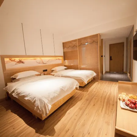 Qiyue Boutique Hotel (Yuntai Mountain Onshore Service Area Ticket Office)