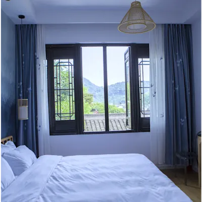 Jiashu Yunshe Hostel Hotels near Meijia Dock