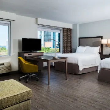 Hampton Inn & Suites by Hilton Miami Wynwood Design District Отели рядом с достопримечательностью «Музей оружия и тир Lock & Load»