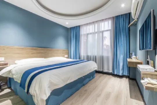 Ganzhou Yuexiang Life Theme Hotel (Nanmenkou Yuwanli Branch) Hotels near Polar Ocean World