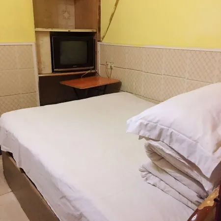 Anqing Yijia Hotel