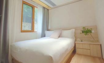 Manshu Alley Homestay