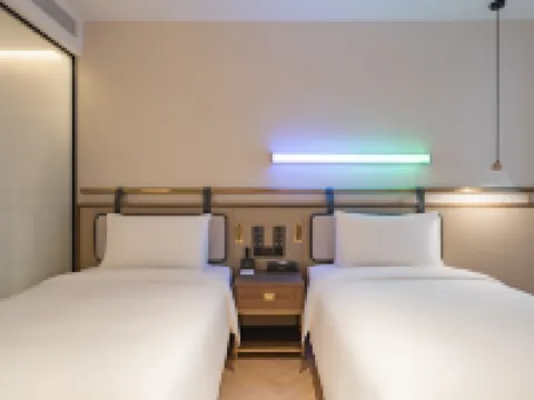 Zety Hotel (Ningbo Tianyi Square Old Bund) โรงแรมในหนิงป่อ