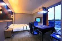 Ledong Fengyue Hotel Hotels in Ledong