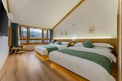 Xijiang Lianju Boutique B&B (Guanjingtai Shop) Hotels near Xijiang Miao Museum