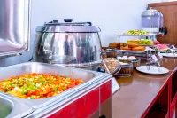 Xinyi Hotel (Neijiang High-Speed Railway North Station Normal College)