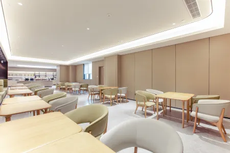 JI Hotel (Taizhou Huangyan Wuyue Plaza) Отели рядом с достопримечательностью «Jiufeng Park»