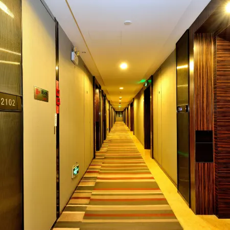 Guangzhou Fuying Apartment (Poly World Trade Center Pazhou Convention and Exhibition Center Store) Отели рядом с достопримечательностью «Весенняя кантонская ярмарка»