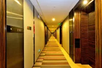 Guangzhou Fuying Apartment (Poly World Trade Center Pazhou Convention and Exhibition Center Store) Hotels near Canton Fair