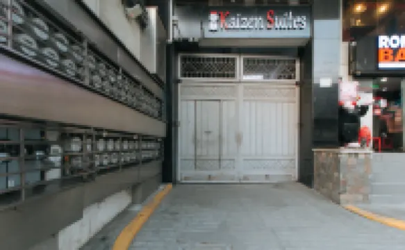 RedDoorz Plus @ Kaizen Suites Taft Avenue