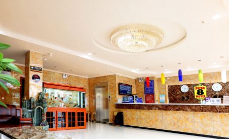 Super 8 Hotel (Chengde Weichang Hedong Branch) - Housity