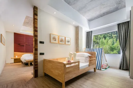 Yangshuo Chashi Hotel (Yulonghe Jiuxian Wharf Branch) Отели рядом с достопримечательностью «Totem Ancient Trail»