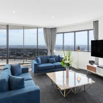Meriton Suites Kent Street Hotels near Sydney Harbour Bridge