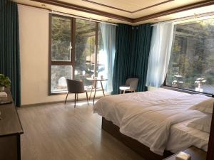 Heishui Fenglin Shiguang Boutique Homestay