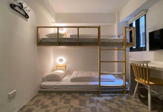 위 컴 호스텔 객실