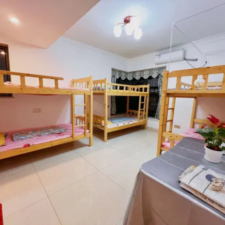 Bobo ｜ Youth Hostel (Haikou East Railway Station)