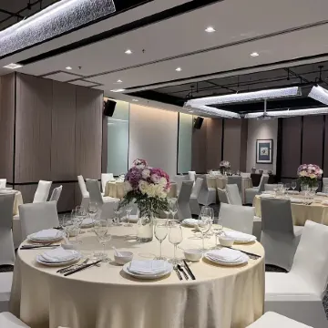 Four Points by Sheraton Shenzhen Bao'an Отели рядом с достопримечательностью «Театр Хайя»