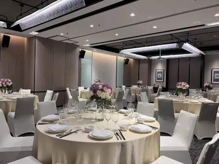 Four Points by Sheraton Shenzhen Bao'an Отели рядом с достопримечательностью «Bao'an Science and Technology Museum»