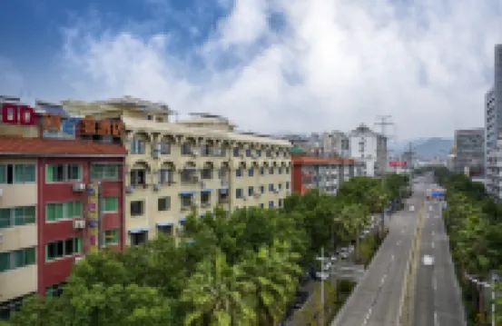 Chuangejia Hongtai Hotel (Lishui High-speed Railway Station)
