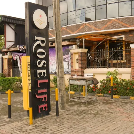 Roselife Hotel and Suites