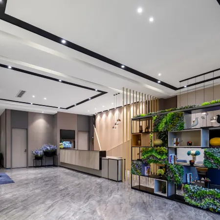 Homeinn Ruibo Cloud Hotel (Hami Railway Station Chuntianli Community Branch)