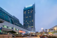 Elong Esports Hotel (Hangzhou Jianguo North Road Subway Station)