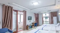 Longhushan Friday Hotel