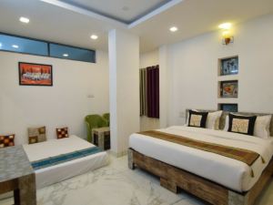 Hotel Keshav Residency