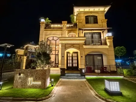 YingJiang Yunyan Villa Hotel Отели в г. Инцзян