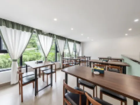 Fengqing Rumumu Hotel (Fengqing Square) Hotels in Fengqing