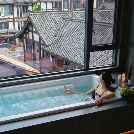 Leshan L Private Soup River View Hotel · City Vacation