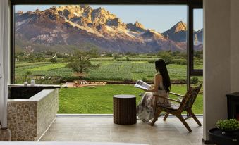 Ono Sanqiu · Rizhao Jinshan Wild Luxury Hot Spring Pool Resort