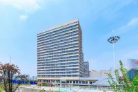 喜悅·觀影民宿（滎陽吾悅廣場鄭州西站店） 洞林寺附近的飯店