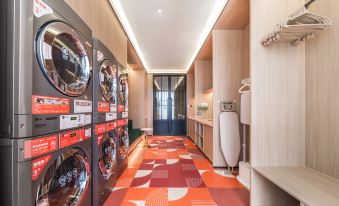 Orange Hotel Foshan Lecong Louvre Furniture Mart