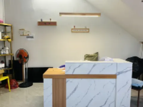 YiHaiGe Homestay (Huangjin Coast Luogasi Temple)