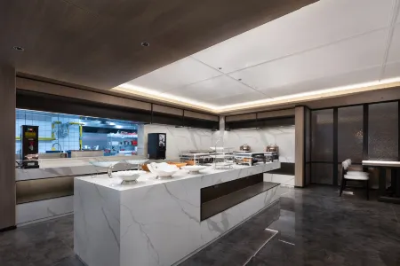 Days Inn Selected Wyndham Yongxing Hotel Отели рядом с достопримечательностью «Yongxing Times Square»