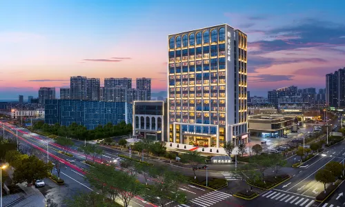 Maison New Century Hotel Xisheng Lu'an